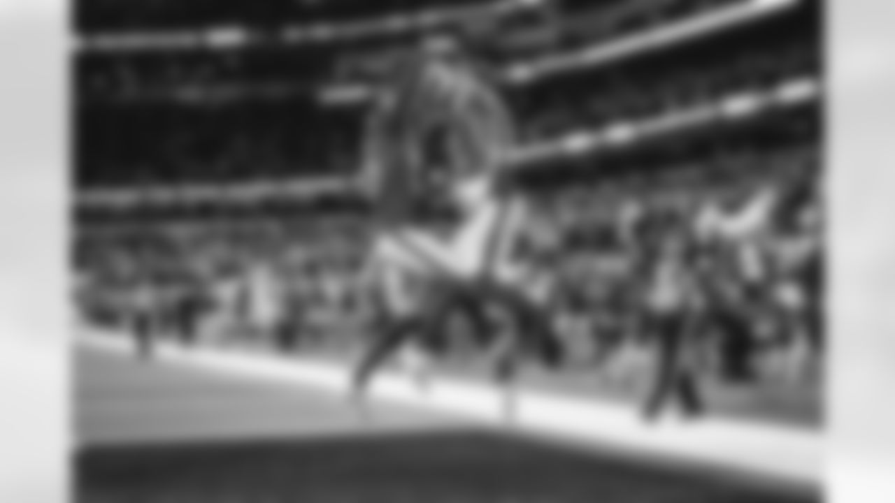 The Los Angeles Rams take on the Las Vegas Raiders during Week 14 of the 2022 NFL regular season