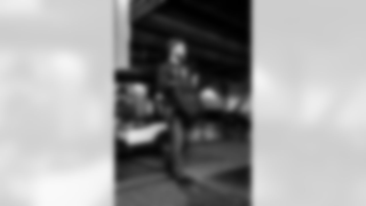 44 LS Jake McQuaide arrives at SoFi Stadium for today's matchup against the Seahawks