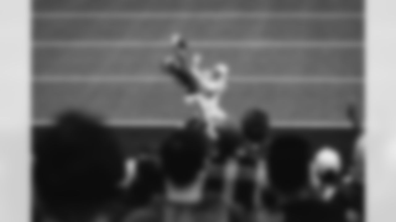 The Los Angeles Rams take on the Arizona Cardinals in week 18 of the 2025 NFL regular season.