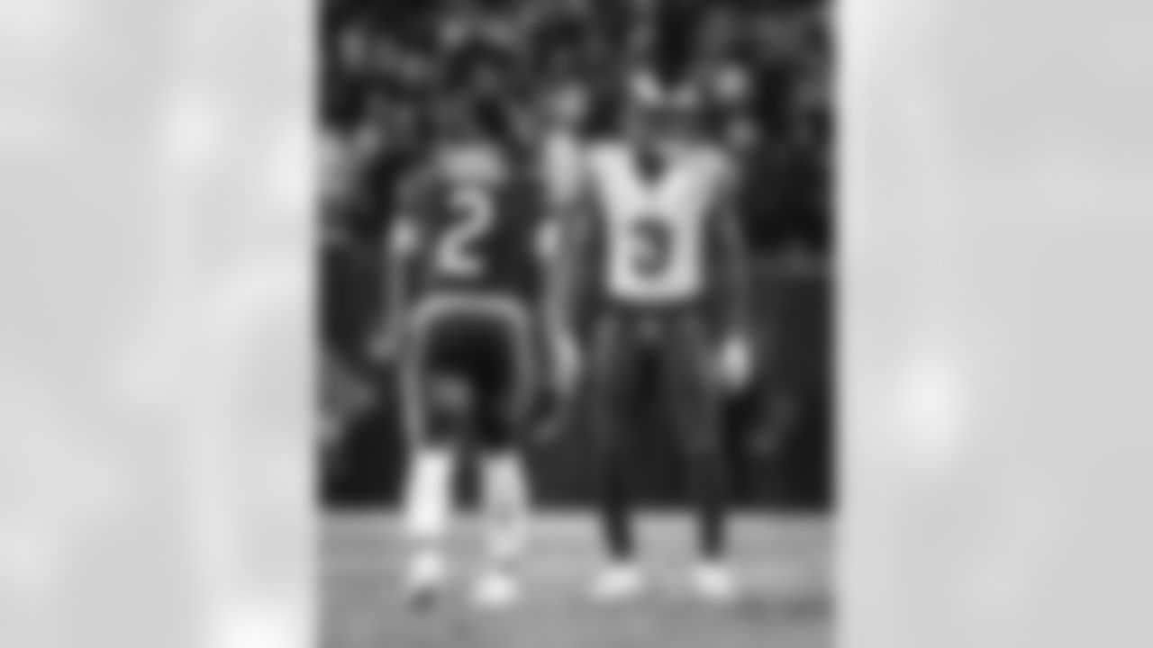 The Los Angeles Rams take on the Chicago Bears in the divisional round of the 2025 NFL post season.