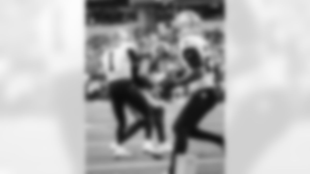 The Los Angeles Rams take on the New Orleans Saints in week 9 of the 2025 NFL regular season.