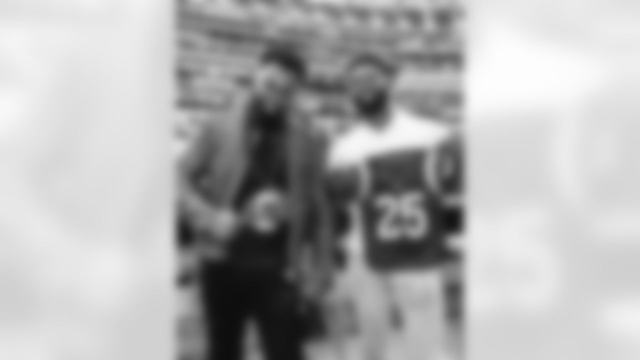 The Los Angeles Rams take on the Seattle Seahawks in week 11 of the 2025 NFL regular season.