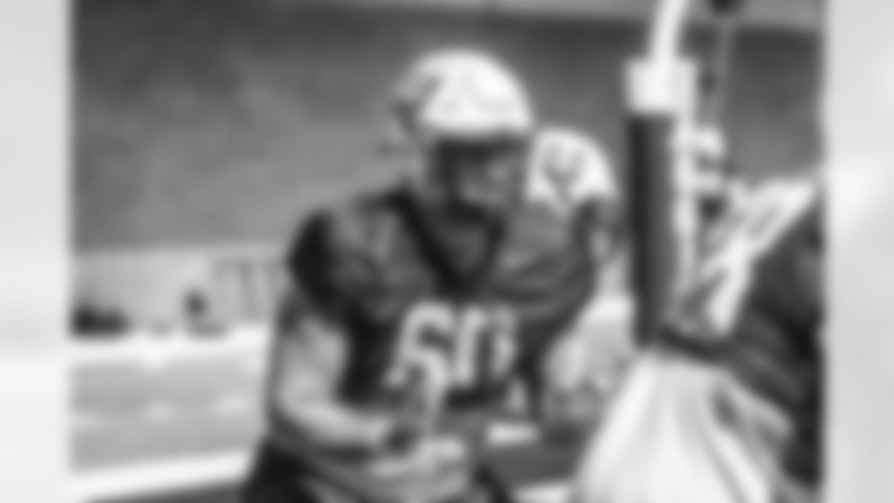 OL Wyatt Bowles | Utah State