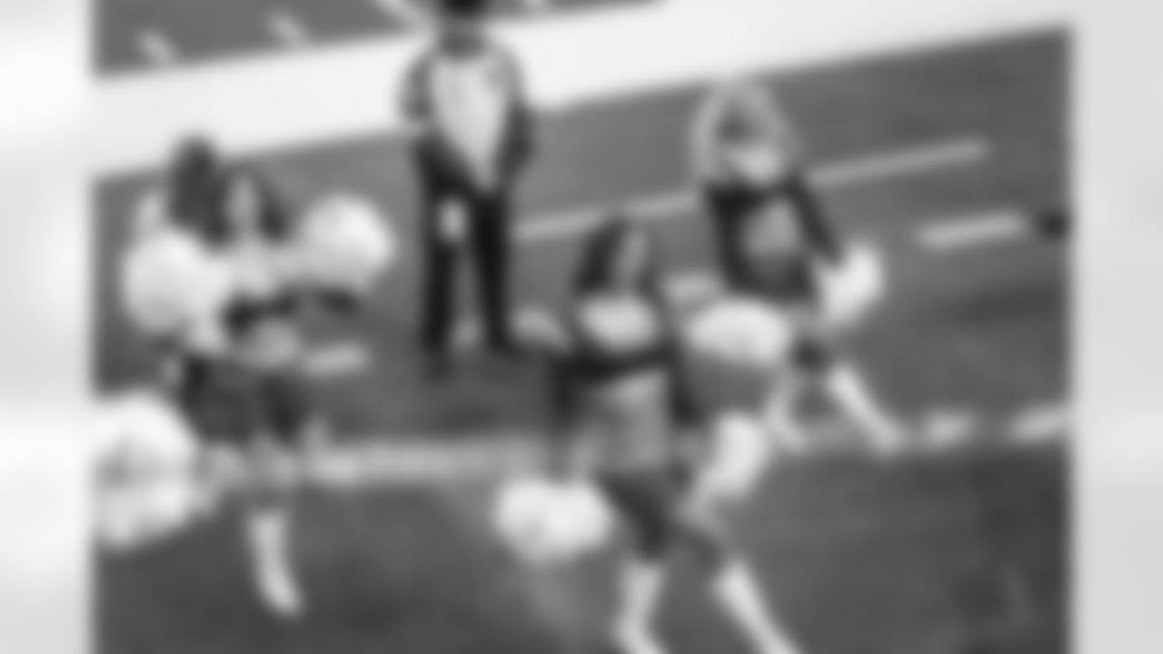 The Los Angeles Rams take on the Arizona Cardinals at SoFi Stadium in Week 18 of the 2025 season.