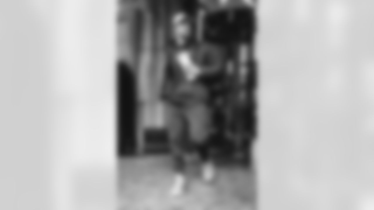 53 ILB Nate Landman travels to Soldier Field for divisional playoff game vs. Bears