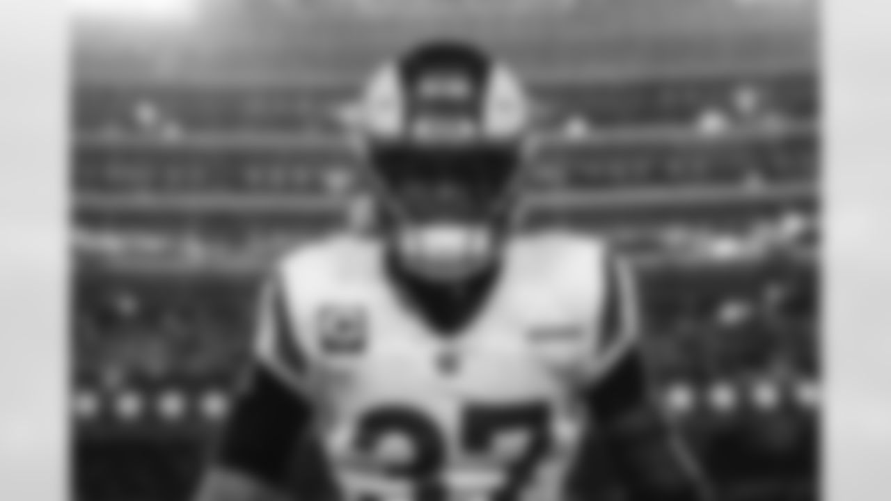 The Los Angeles Rams take on the Chicago Bears in the divisional round of the 2025 NFL post season.