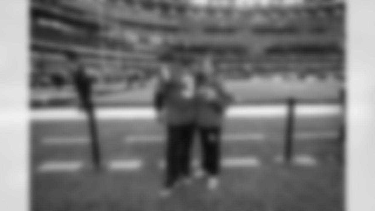 E_260104_Rams_vs_Cardinals_TE_113