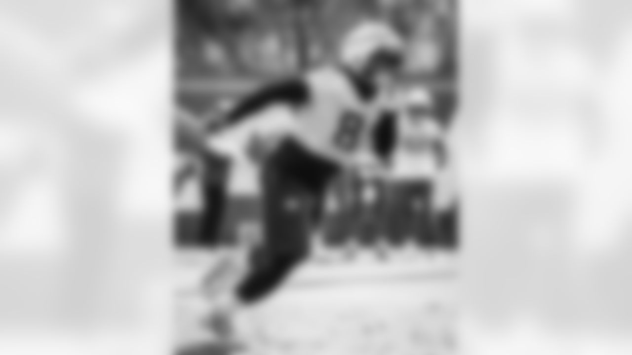 E_260101_Regular_Season_Week18_Practice_BT_009520103