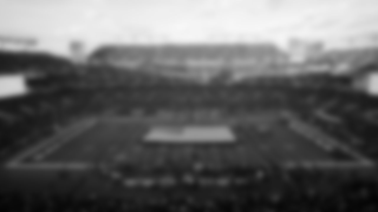 Week 6: Los Angeles Rams @ Baltimore Ravens at M&T Bank Stadium