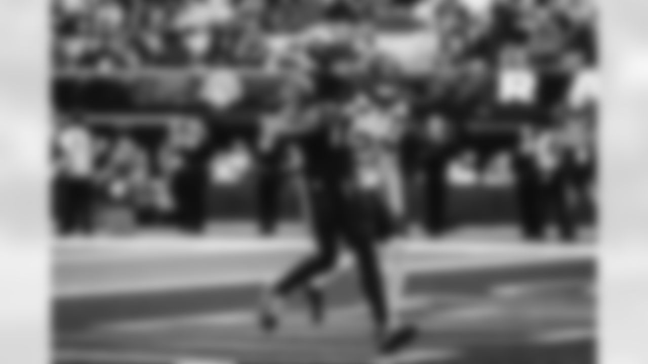 The Los Angeles Rams take on the Seattle Seahawks in week 11 of the 2025 NFL regular season.