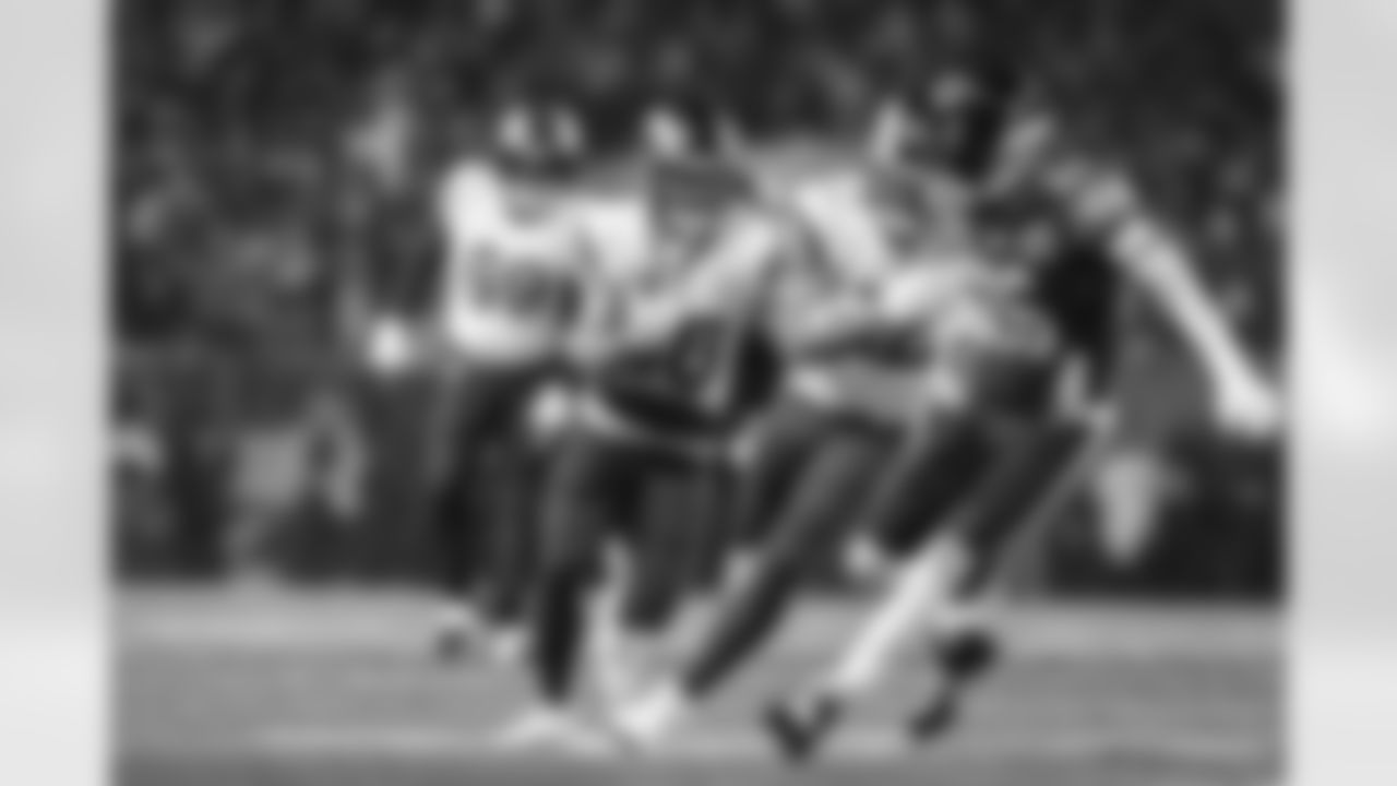 The Los Angeles Rams take on the Chicago Bears in the divisional round of the 2025 NFL post season.