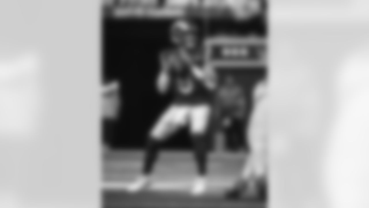 The Los Angeles Rams take on the Detroit Lions in week 15 of the 2025 NFL regular season.