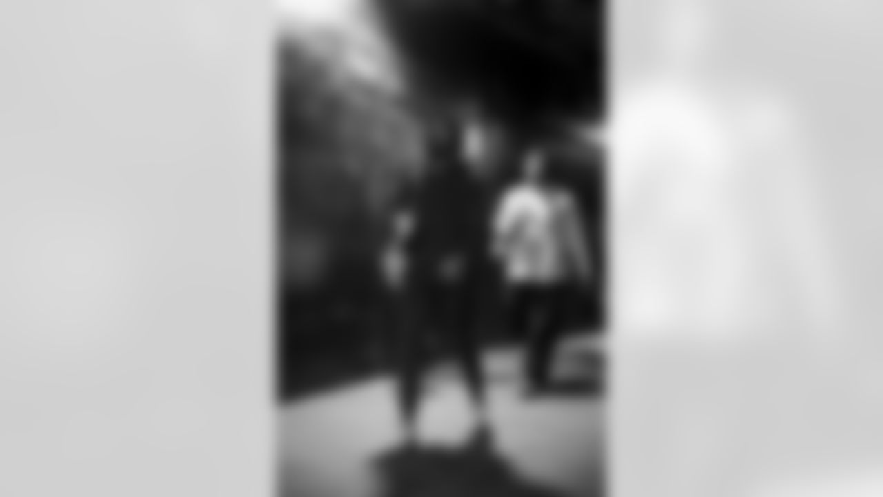 4 CB Ahkello Witherspoon arrives at Bank of America Stadium for Week 13 matchup vs. Panthers