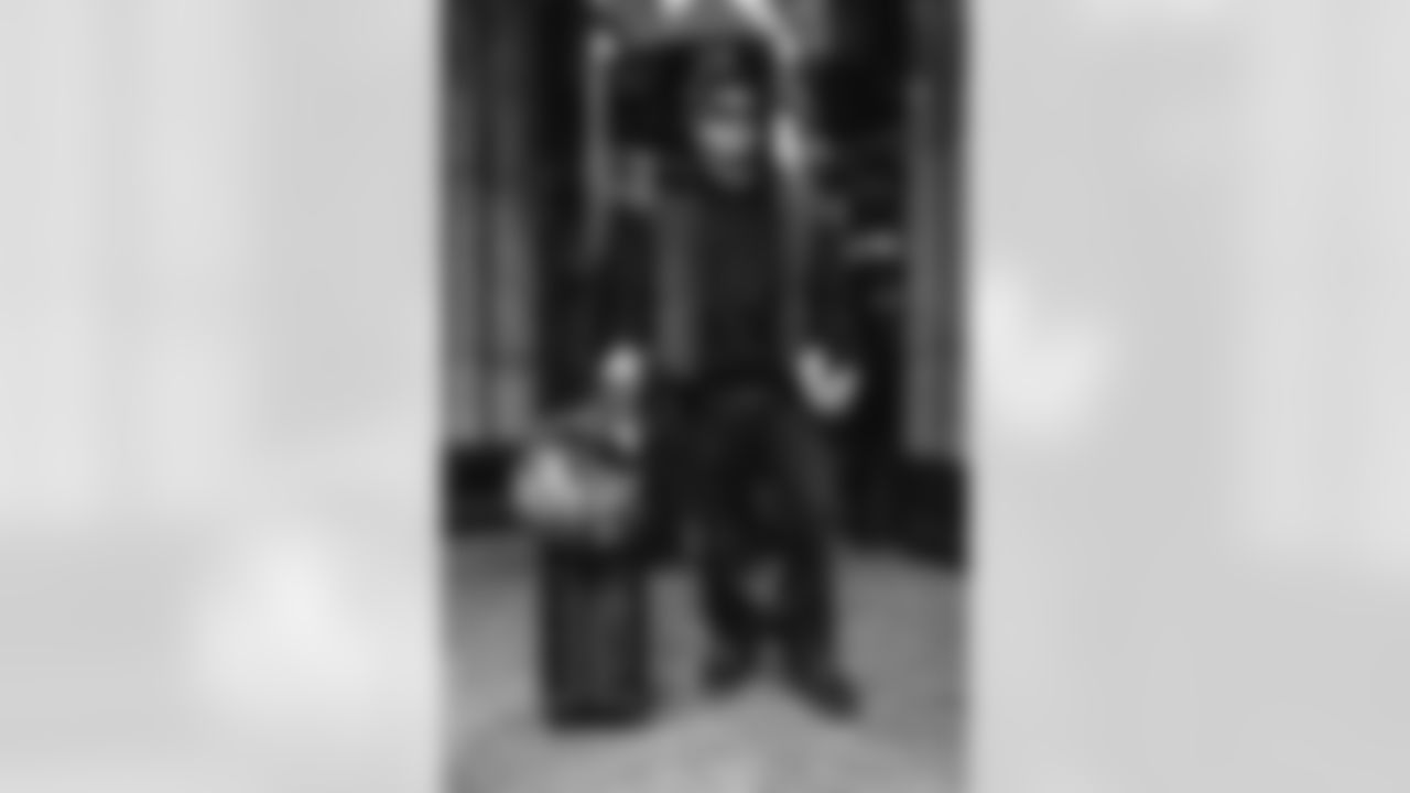 The Los Angeles Rams take on the Chicago Bears in the divisional round of the 2025 NFL post season.