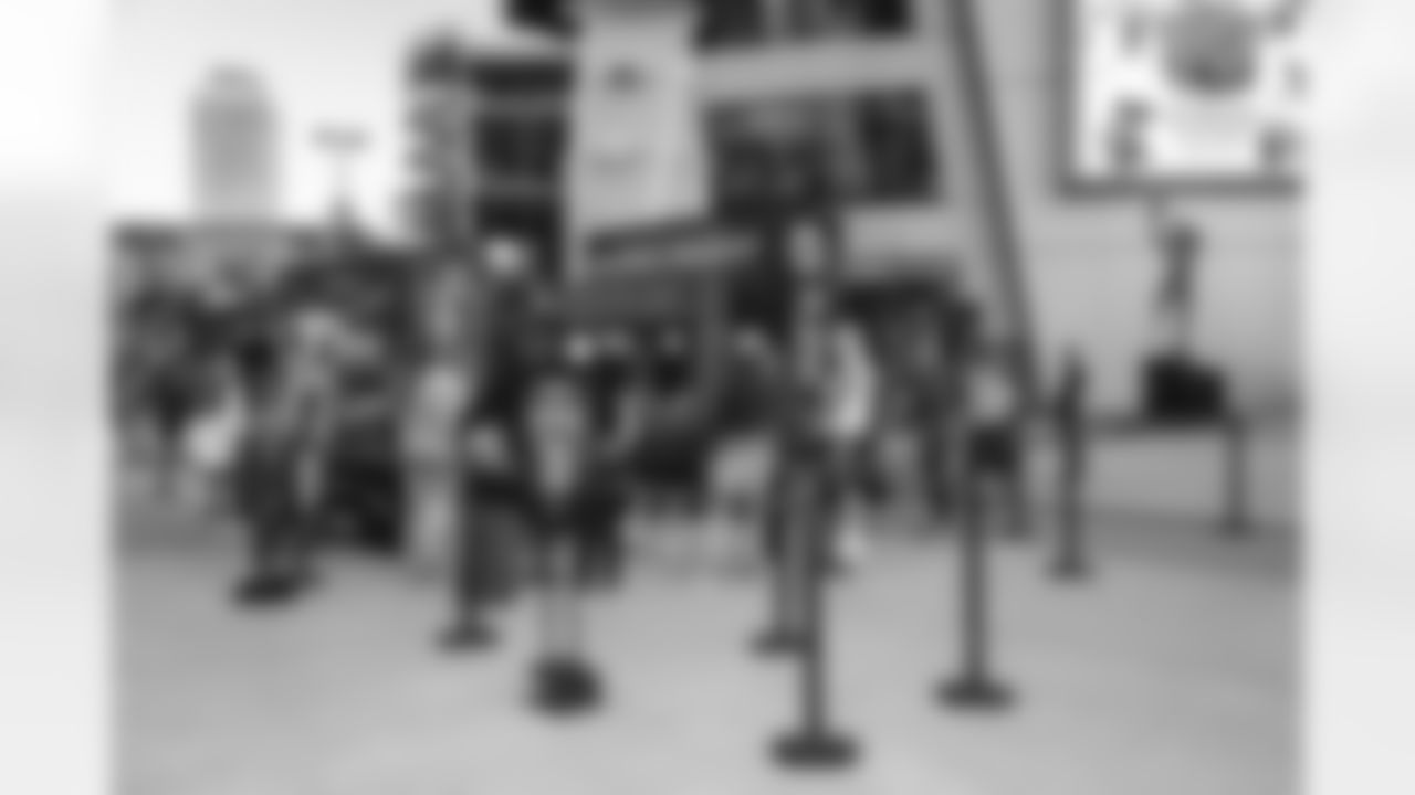 E_260116_Experiential_Playoffs_Activation_RH_0003