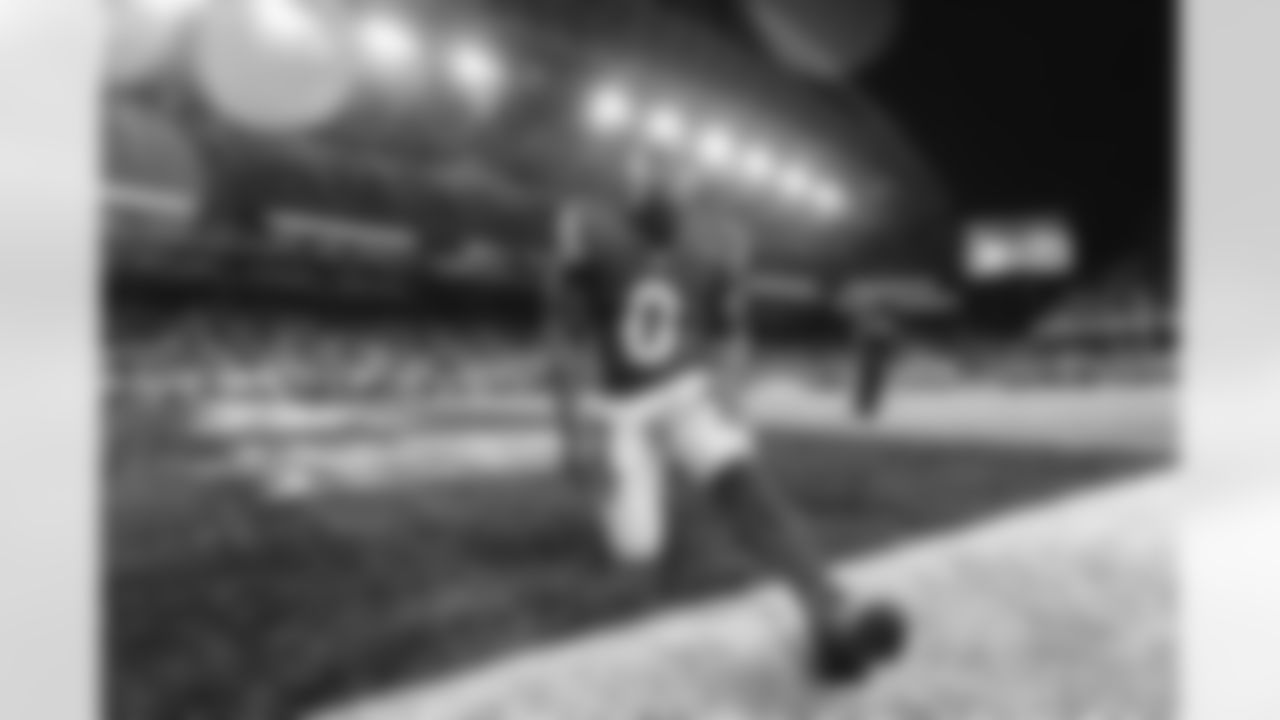 The Los Angeles Rams take on the Seattle Seahawks in week 16 of the 2025 NFL regular season.