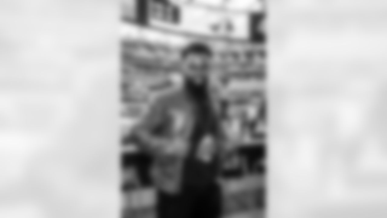 Daniel Curtis Lee in the Rams house