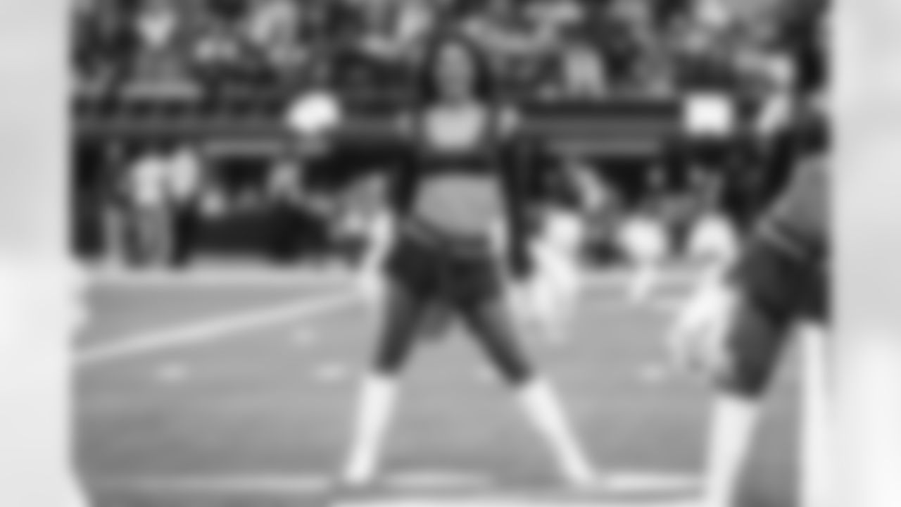 E_260104_Rams_vs_Cardinals_TE_439