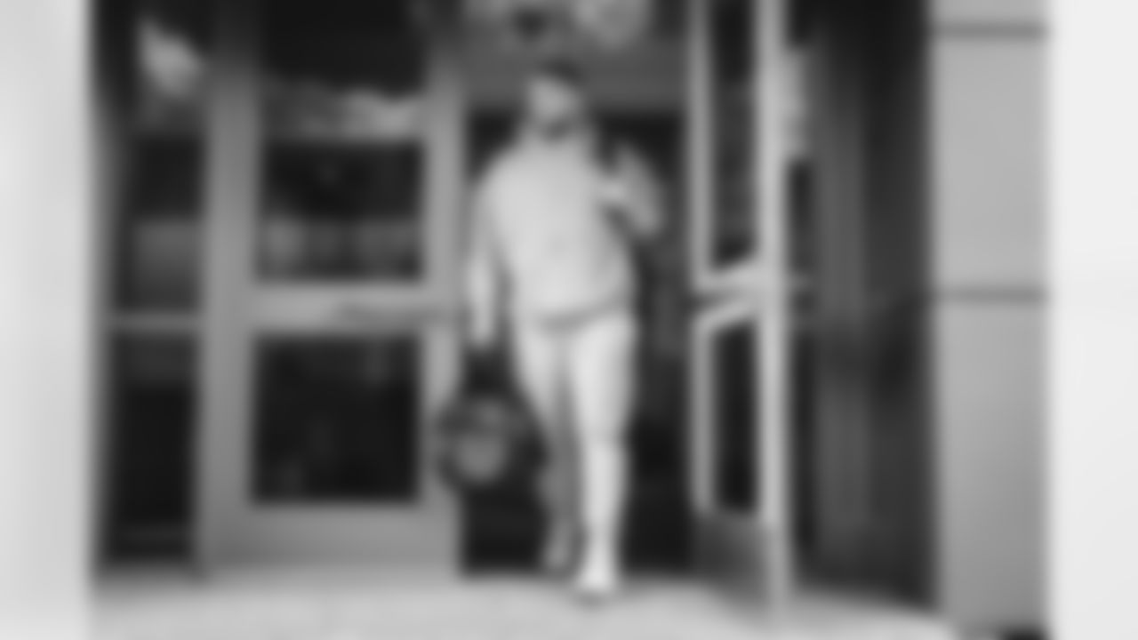 55 DE Braden Fiske travels to State Farm Stadium for today's game against the Cardinals