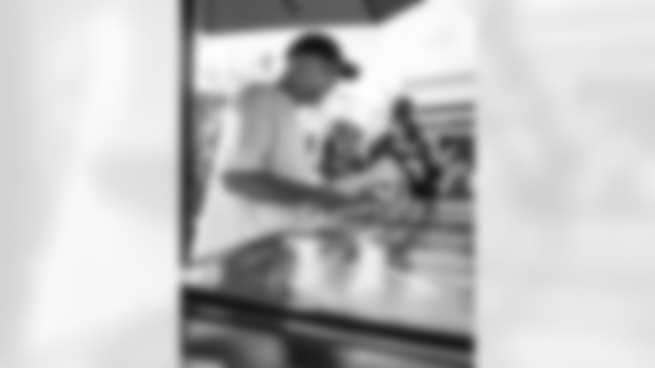 E_260117_Experiential_Playoffs_Activation_JB_0090