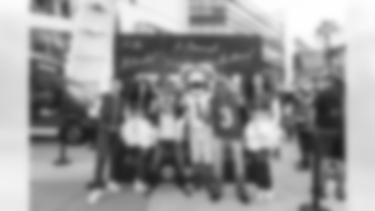 E_260116_Experiential_Playoffs_Activation_RH_0027