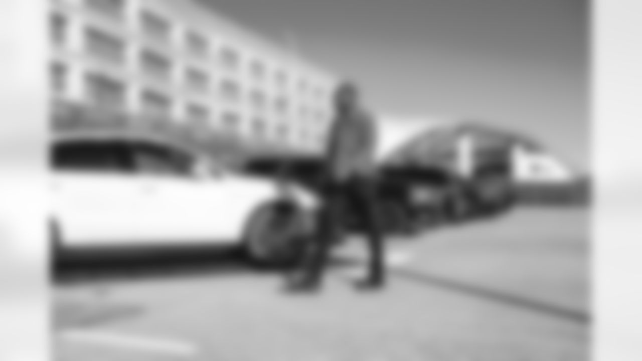 0 OLB Byron Young arrives at SoFi Stadium for Sunday Night Football against the Buccaneers