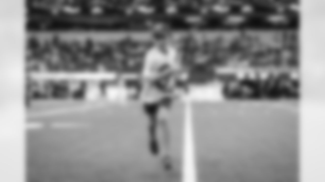 The Los Angeles Rams take on the Detroit Lions in week 15 of the 2025 NFL regular season.