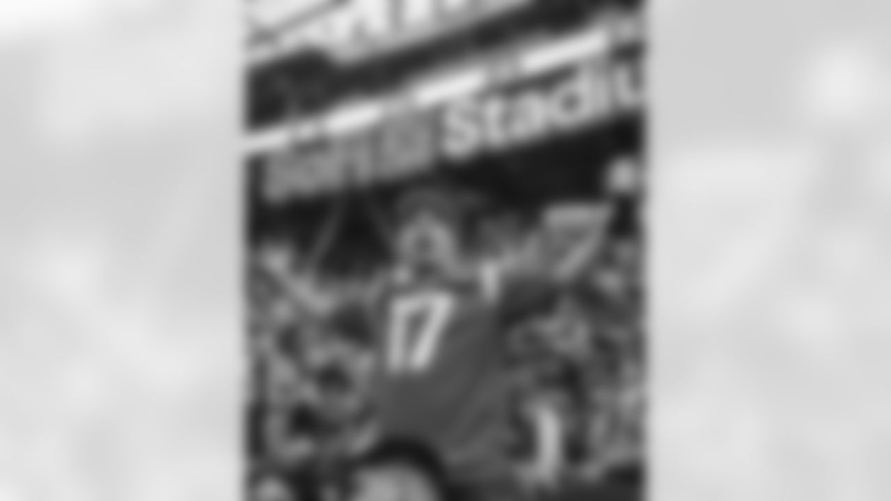 The Los Angeles Rams take on the New Orleans Saints in week 9 of the 2025 NFL regular season.