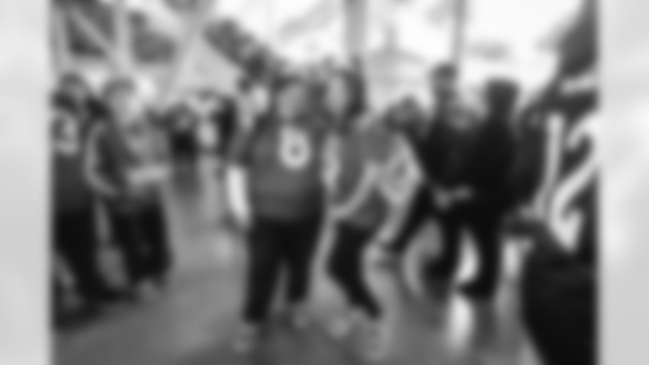 E_260104_Rams_vs_Cardinals_TE_108