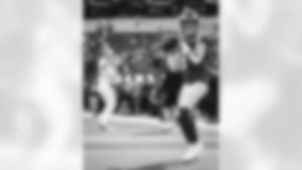 The Los Angeles Rams take on the Detroit Lions in week 15 of the 2025 NFL regular season.