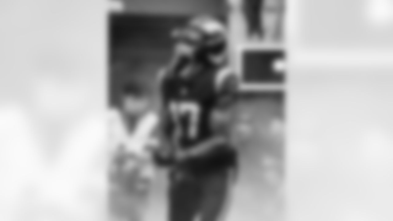 The Los Angeles Rams take on the Seattle Seahawks in week 11 of the 2025 NFL regular season.