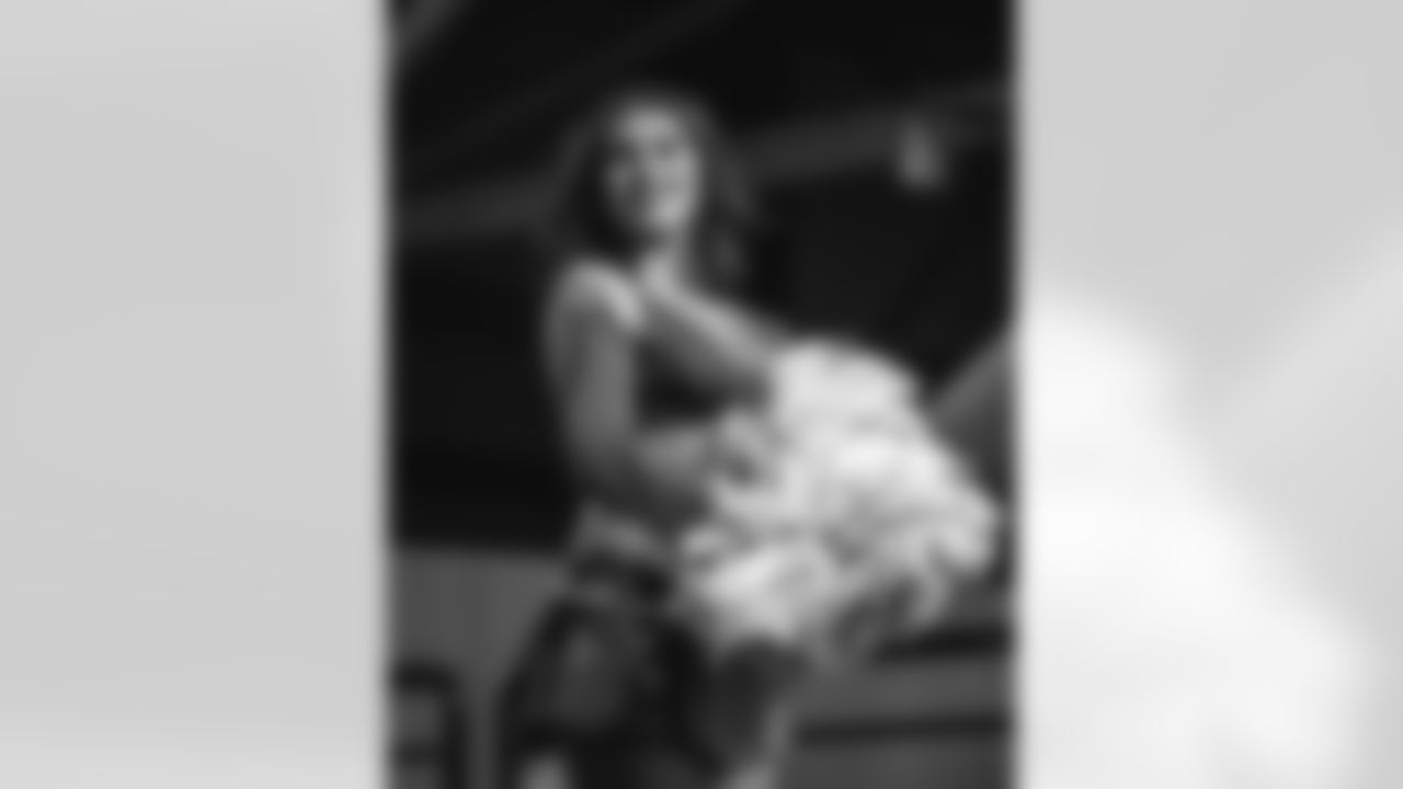 The Los Angeles Rams take on the Arizona Cardinals in week 18 of the 2025 NFL regular season.