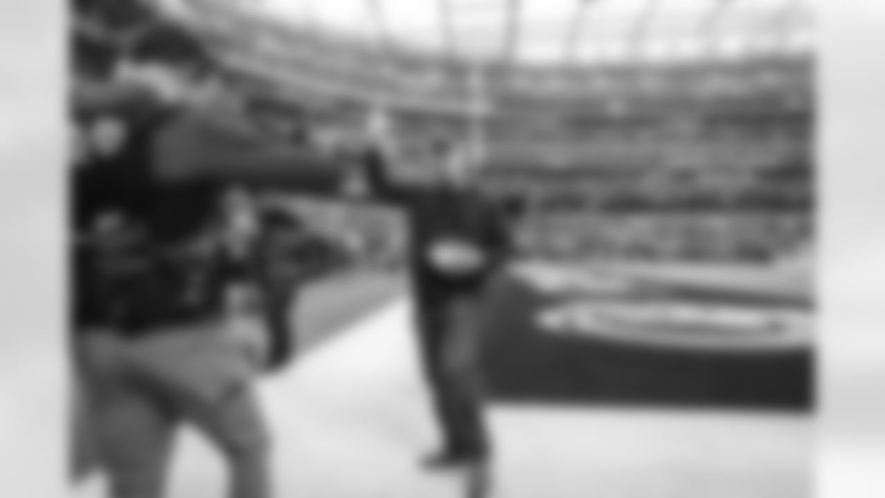 The Los Angeles Rams take on the Detroit Lions in week 15 of the 2025 NFL regular season.