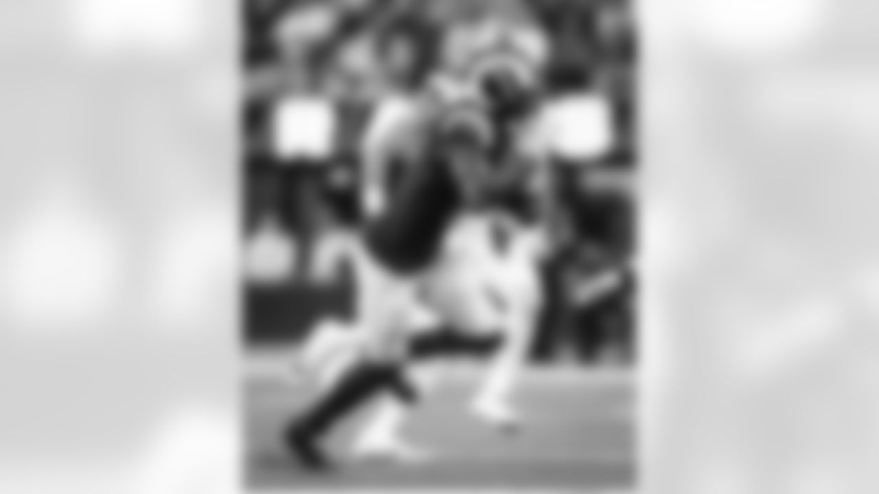 The Los Angeles Rams take on the Detroit Lions in week 15 of the 2025 NFL regular season.