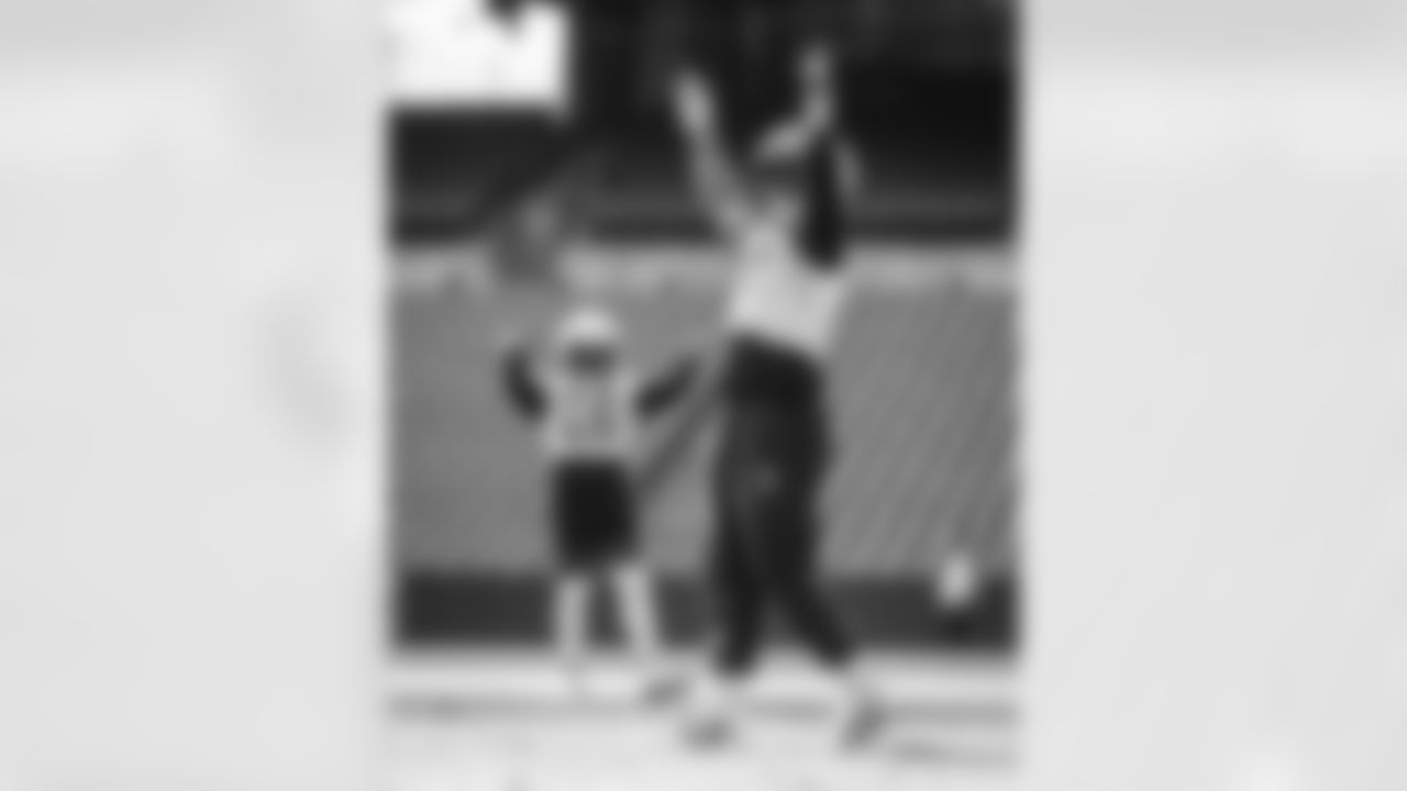 E_251015_Regular_Season_Week7_Practice_BT_00131