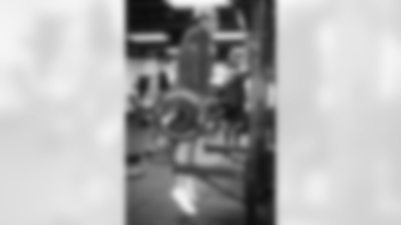 E_TOW19050