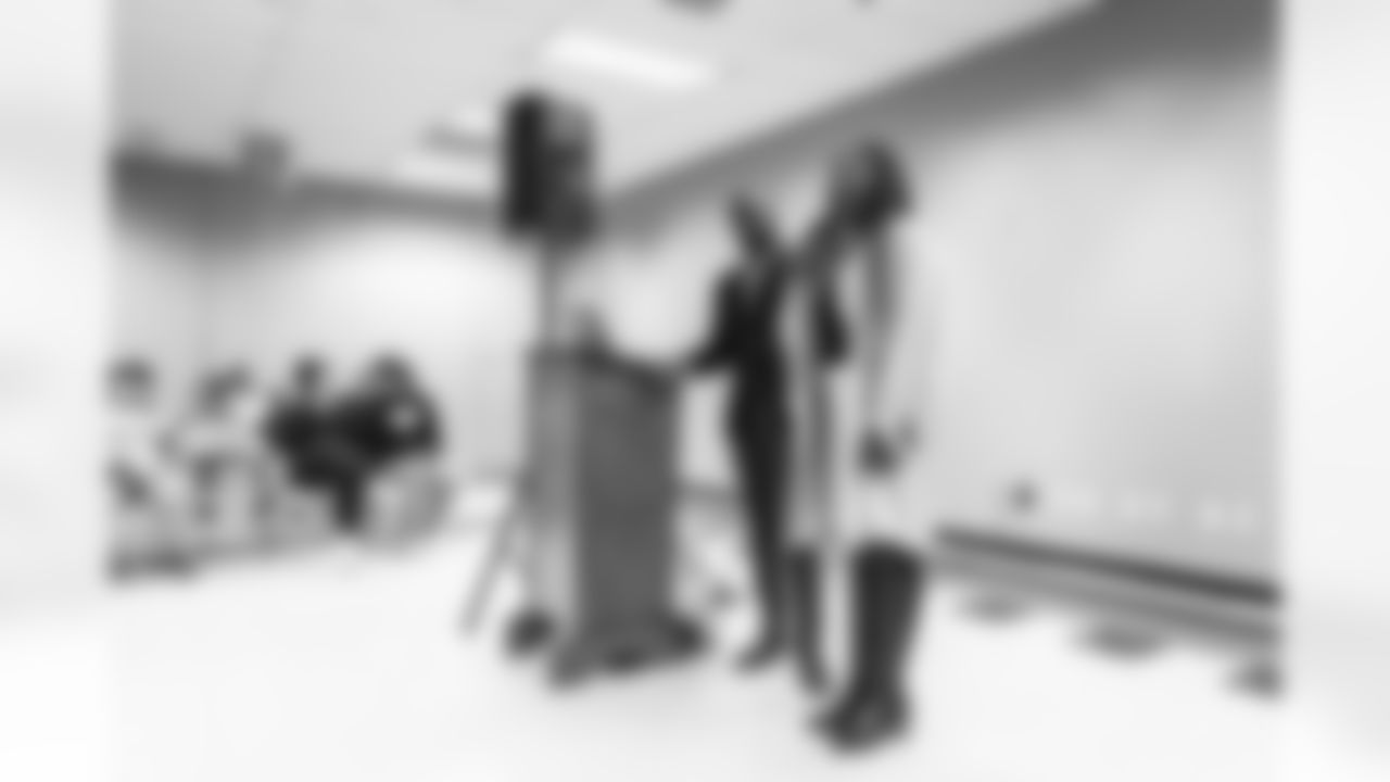 E_251118_KyrenWilliams_NELincoln_Rams_Turkey_Distribution_AD_0068