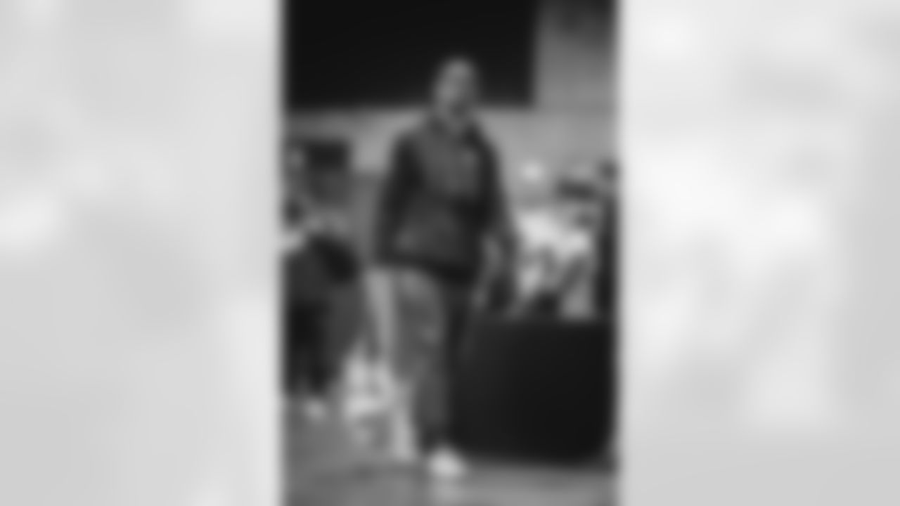 4 CB Ahkello Witherspoon arrives at Lumen Field for Thursday Night Football vs. the Seahawks