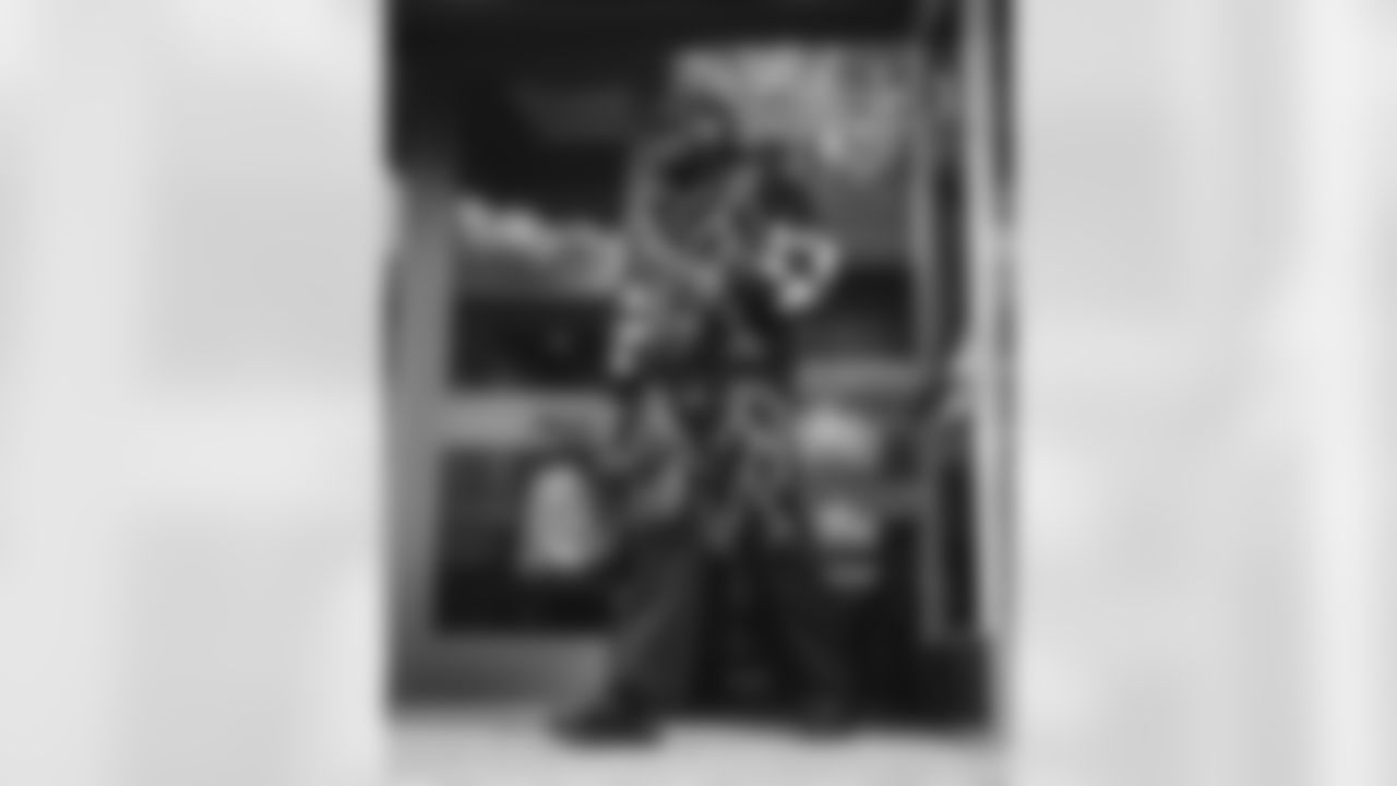 69 OL Kevin Dotson travels to State Farm Stadium for today's game against the Cardinals