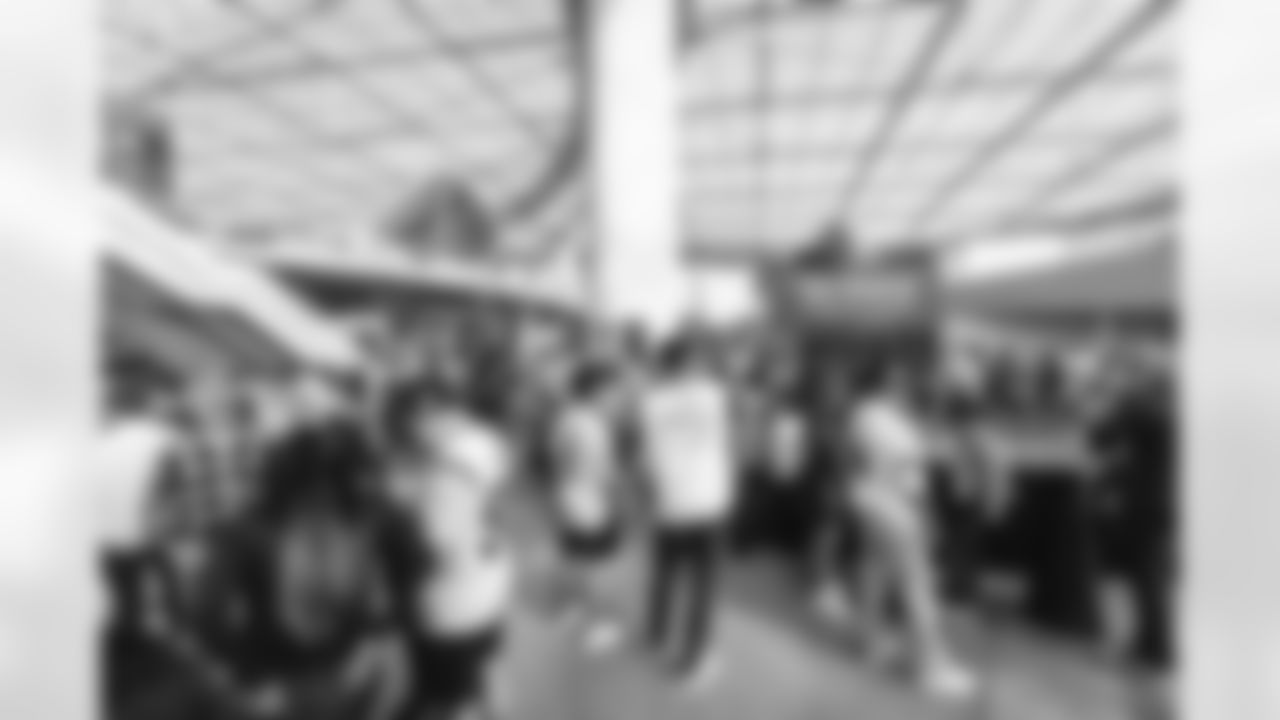 The Los Angeles Rams take on the New Orleans Saints in week 9 of the 2025 NFL regular season.