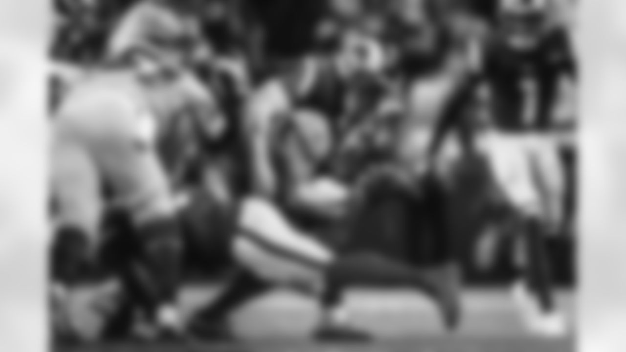 The Los Angeles Rams take on the Seattle Seahawks in week 16 of the 2025 NFL regular season.