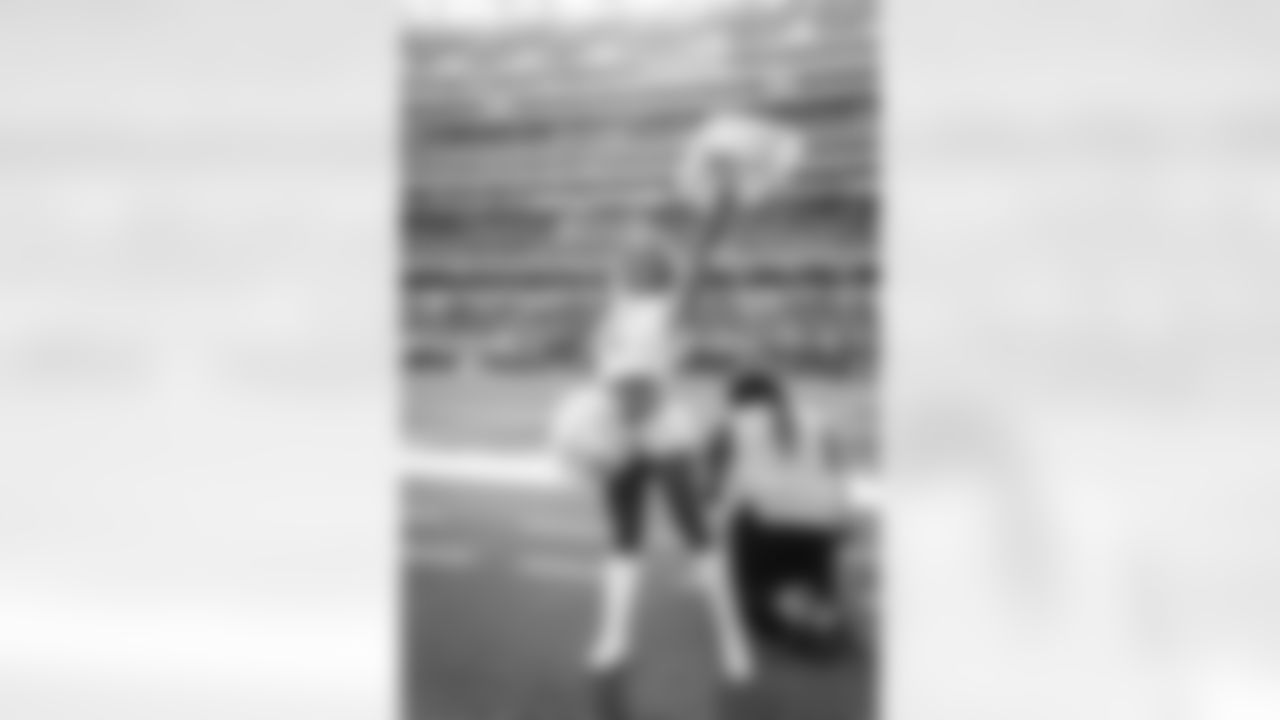 The Los Angeles Rams take on the New Orleans Saints in week 9 of the 2025 NFL regular season.