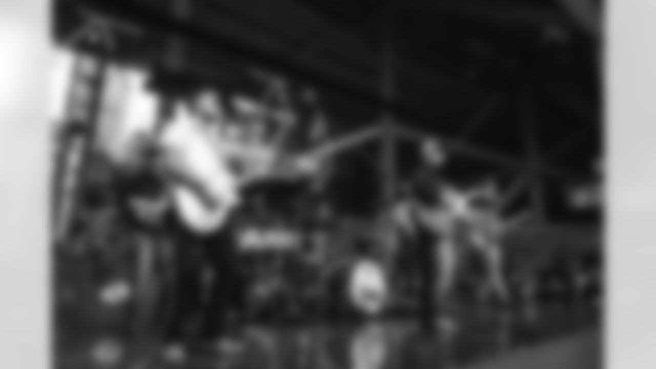 The Los Angeles Rams take on the New Orleans Saints in week 9 of the 2025 NFL regular season.