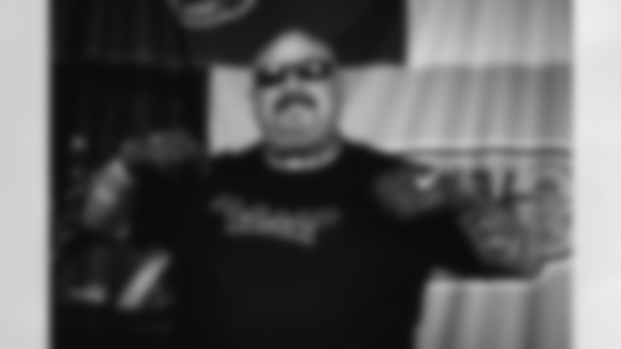 E_Royal_Sol_Merch_2025_8