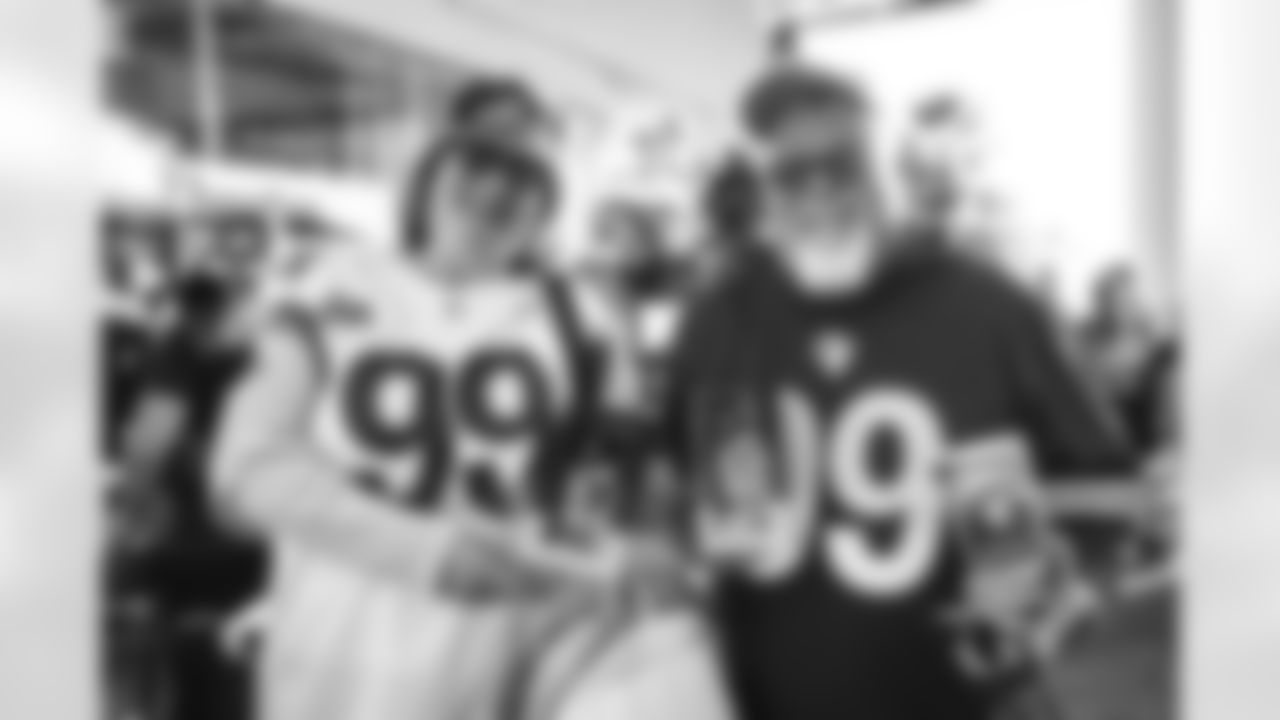 The Los Angeles Rams take on the Tampa Bay Buccaneers in week 12 of the 2025 NFL regular season.