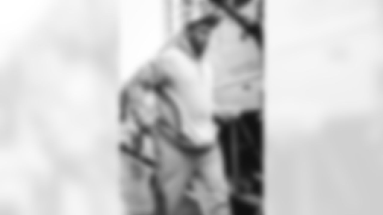 77 OL Alaric Jackson travels to Lumen Field for Thursday Night Football vs. the Seahawks