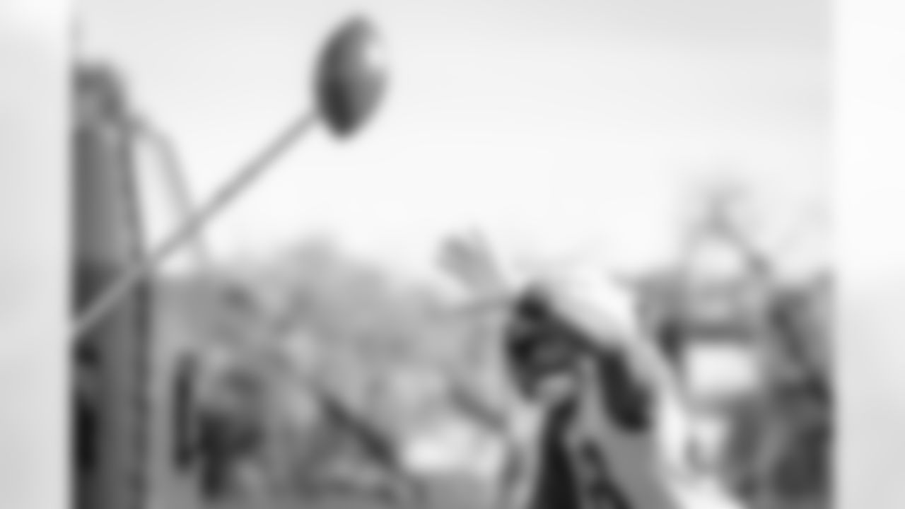 E_260101_Regular_Season_Week18_Practice_BT_007040091