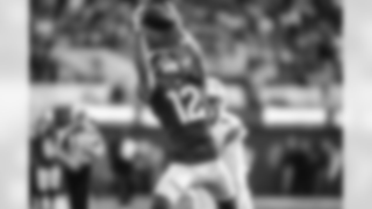 The Los Angeles Rams take on the Detroit Lions in week 15 of the 2025 NFL regular season.