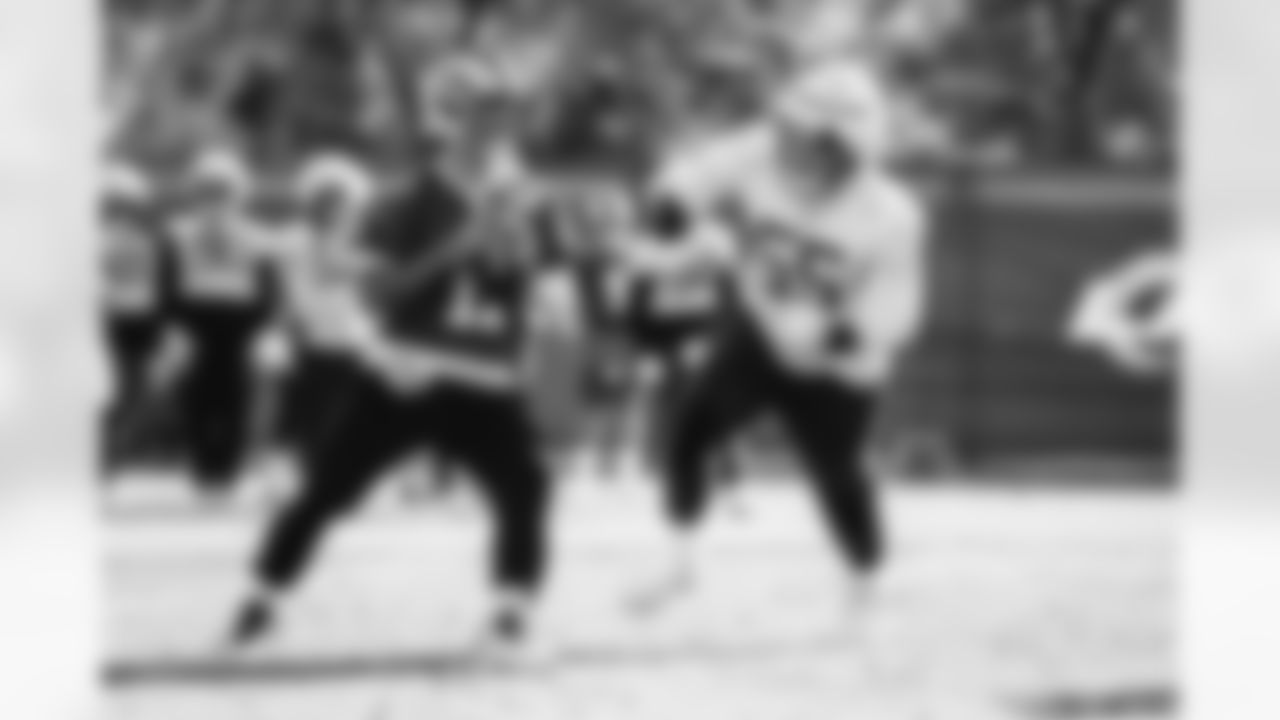 E_260101_Regular_Season_Week18_Practice_BT_014130130