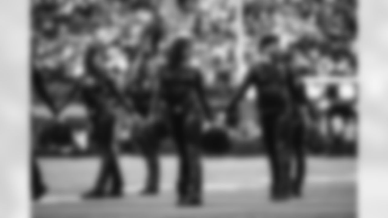 The Los Angeles Rams take on the Seattle Seahawks in week 11 of the 2025 NFL regular season.